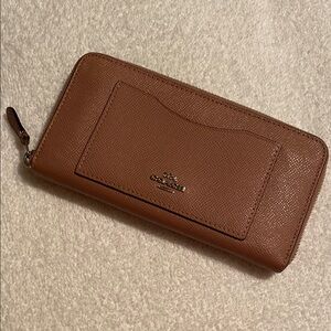 Coach Mauve Leather Wallet